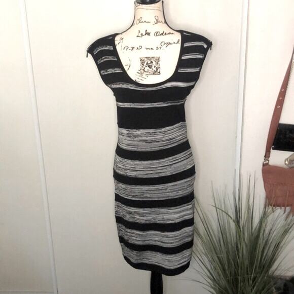 Forever 21 Striped Black and Gray Knit Mini Dress Size Medium - Picture 2 of 7